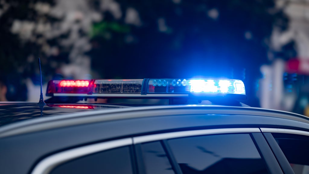Shelter-in-place issued in Burnsville after shooting injures 1 — WCCO / CBS Minnesota, New Hope Community news