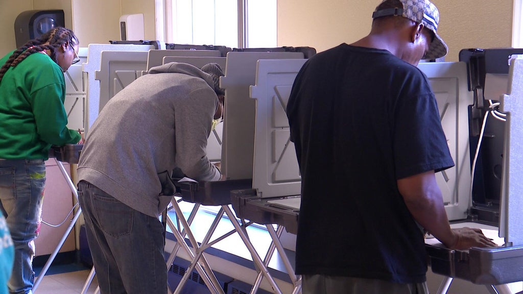 Catholic Charities helps Minnesota's unhoused vote ahead of midterms — WCCO / CBS Minnesota, New Hope Sports news