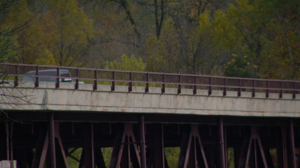 Businesses near Osceola brace as Highway 243 bridge set to close — WCCO / CBS Minnesota, New Hope Business news