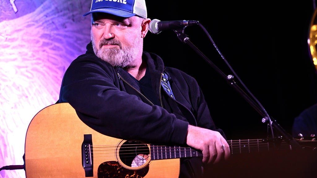 Zac Brown Band founding member raising awareness of ALS with "Hop on a Cure" nonprofit — WCCO / CBS Minnesota, New Hope Community news