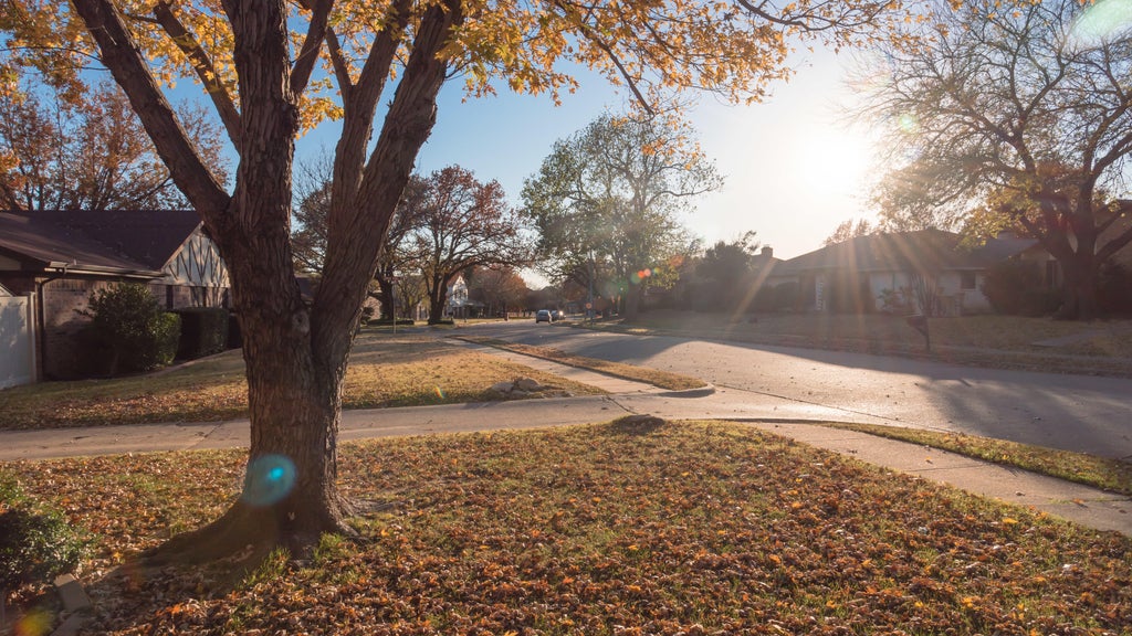 Warm, dry stretch continues Monday in the Twin Cities — WCCO / CBS Minnesota, New Hope Community news