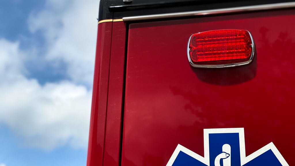 Man, 42, fatally struck by combine in southern Minnesota — WCCO / CBS Minnesota, New Hope Health news