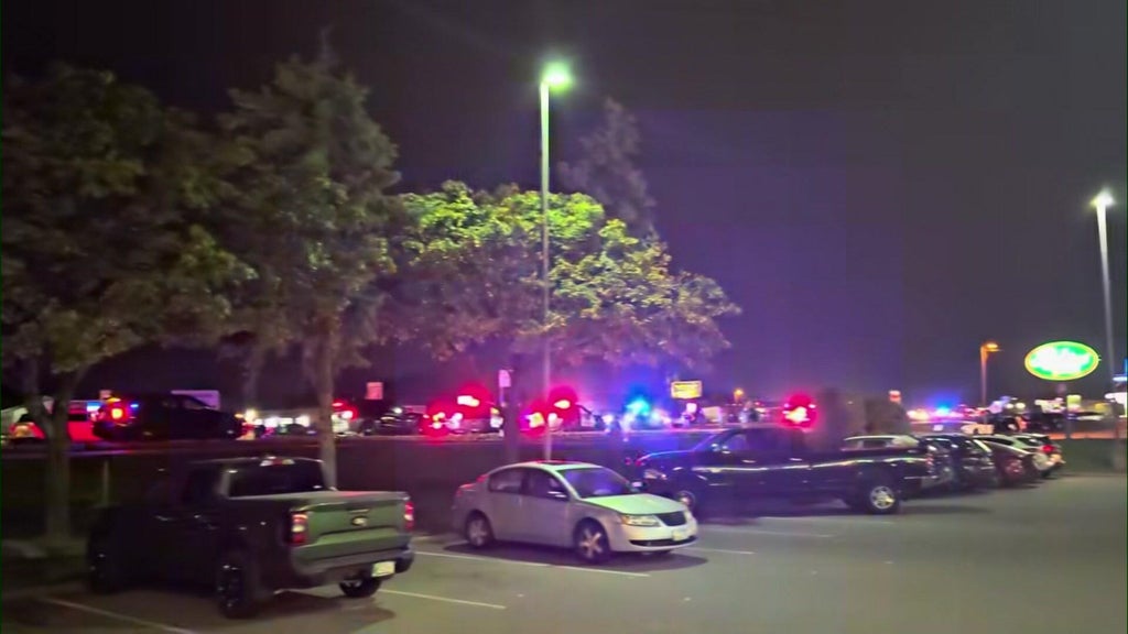 Police respond to Osseo High School after several fights break out at end of football game — WCCO / CBS Minnesota, New Hope Schools news