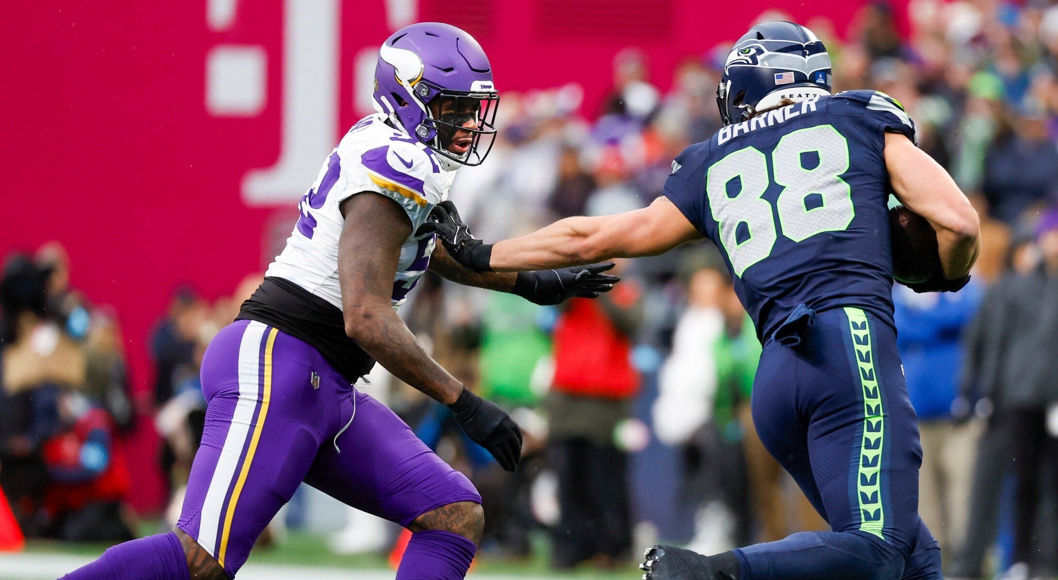 MN Vikings Bring Back Familiar Linebacker (Again) — Minnesota Sports Fan, New Hope Arts news