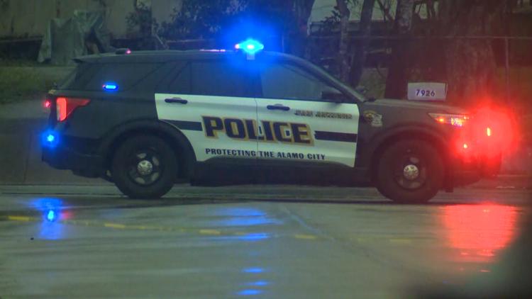 Driver arrested on DWI charge after running red light and crashing into car, police say — KENS 5 (San Antonio), New Hope Health news