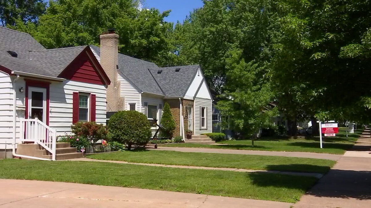 US pending home sales sink near 12-year low as rates top 7%: Report — FOX 9, New Hope Real Estate news